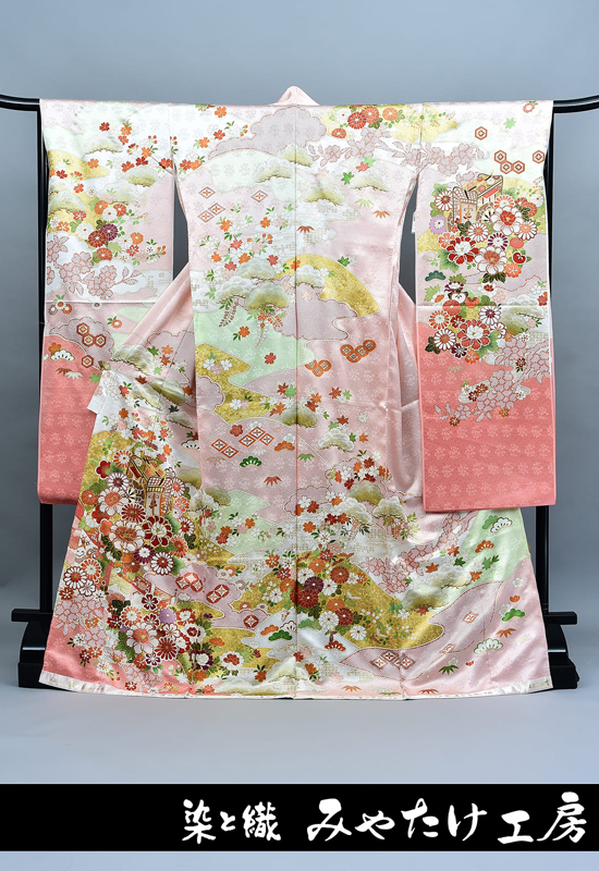 吉澤友禅の振袖｜御所車文様